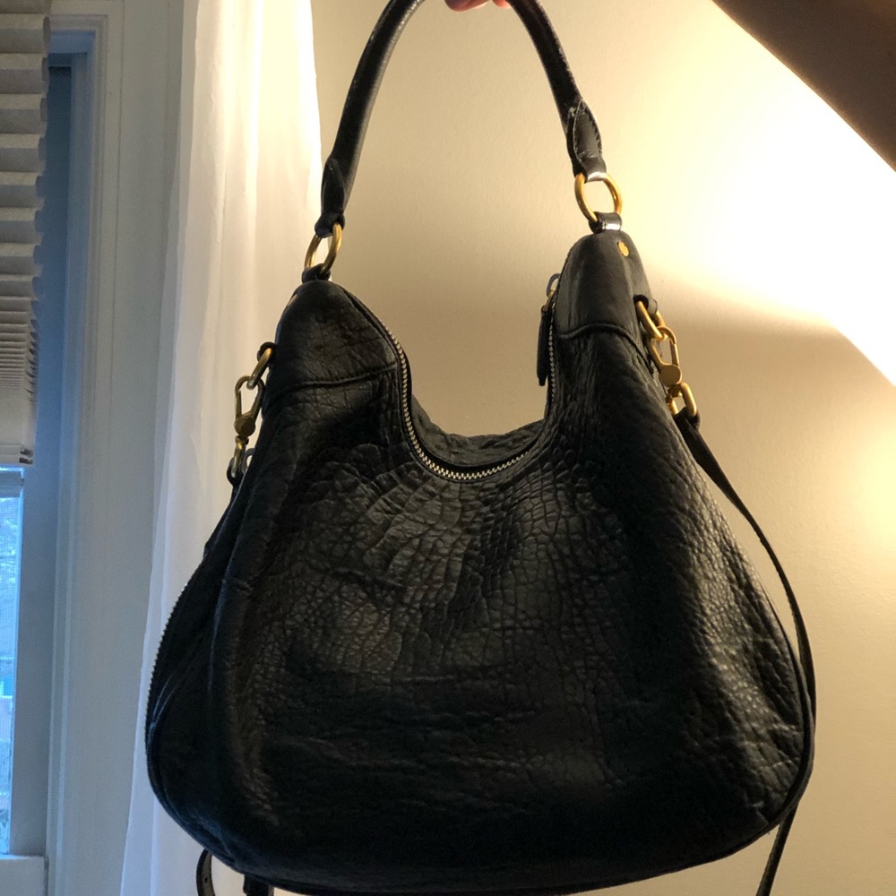*Authentic* Marc Jacobs Shoulder Bag!